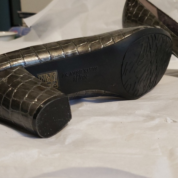 Womens AK Anne Klein Sz 8.5 M heel, gently used - Picture 6 of 7